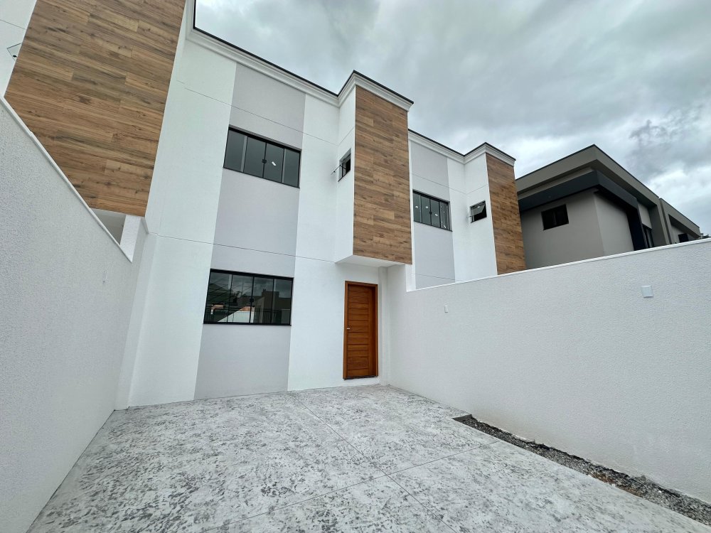 Sobrado - Venda - Rio Pequeno - Camboriú - SC