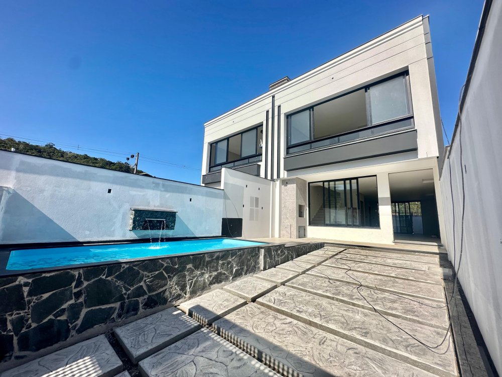 Sobrado - Venda - São Francisco de Assis - Camboriú - SC